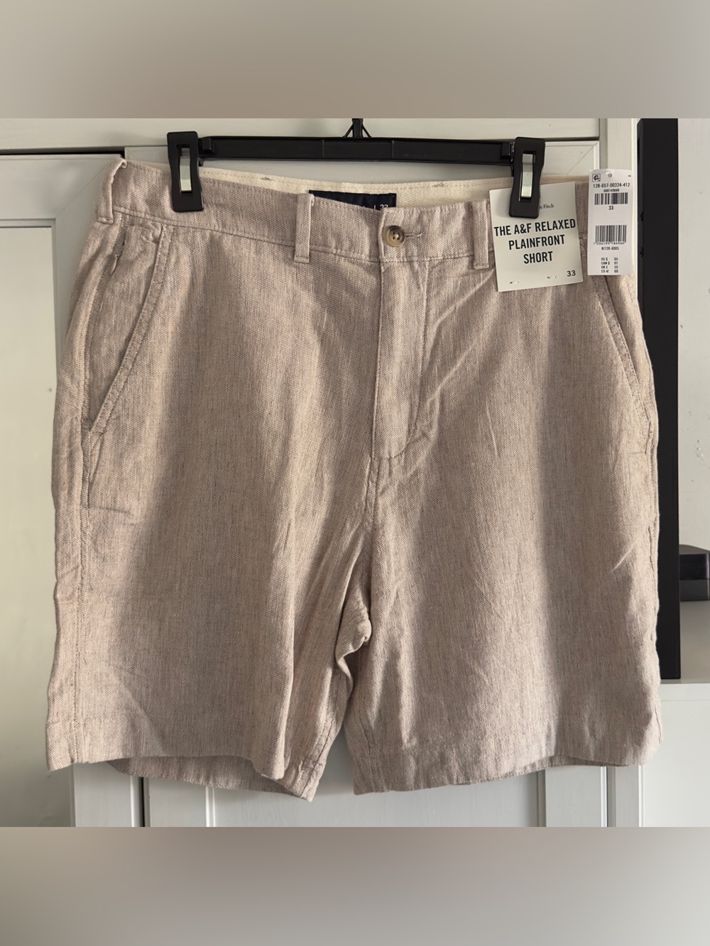The A&F Relaxed Plainfront Linen-Blend Short Men’s Size 33